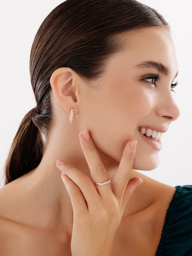 Серьги из золота 585 с бриллиантом