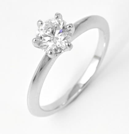 Кольцо из серебра 925 с выращенными бриллиантами