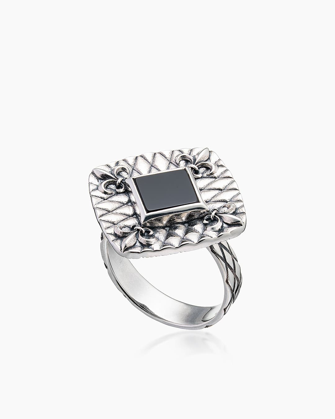 Кольцо из серебра 925 с ониксами