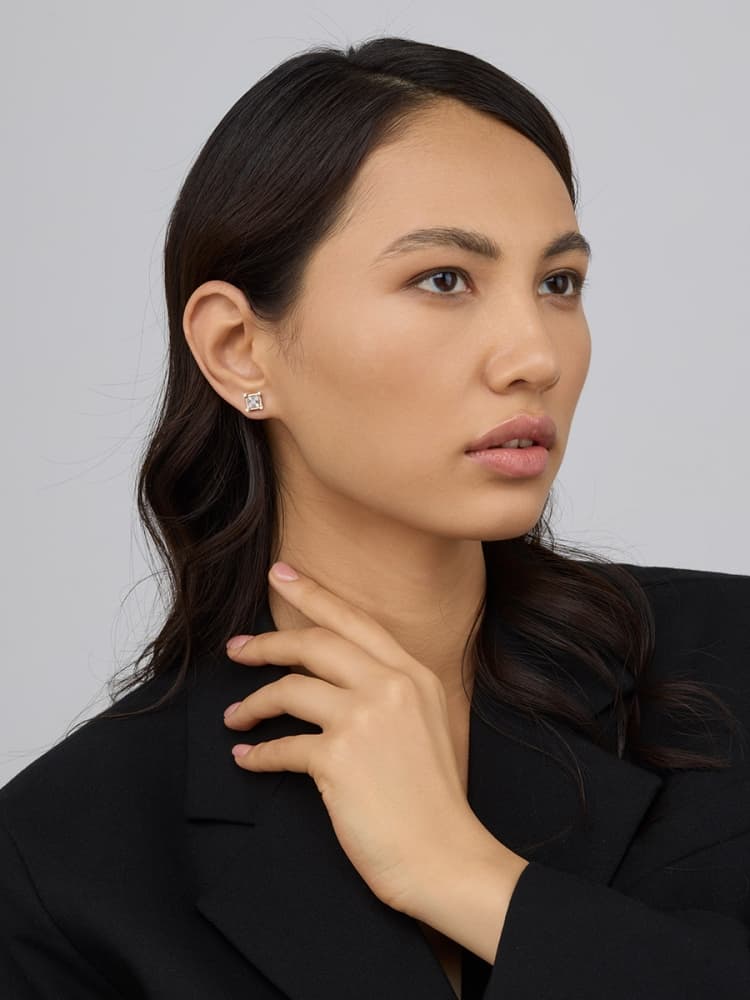 Серьги из золота 585 с бриллиантами