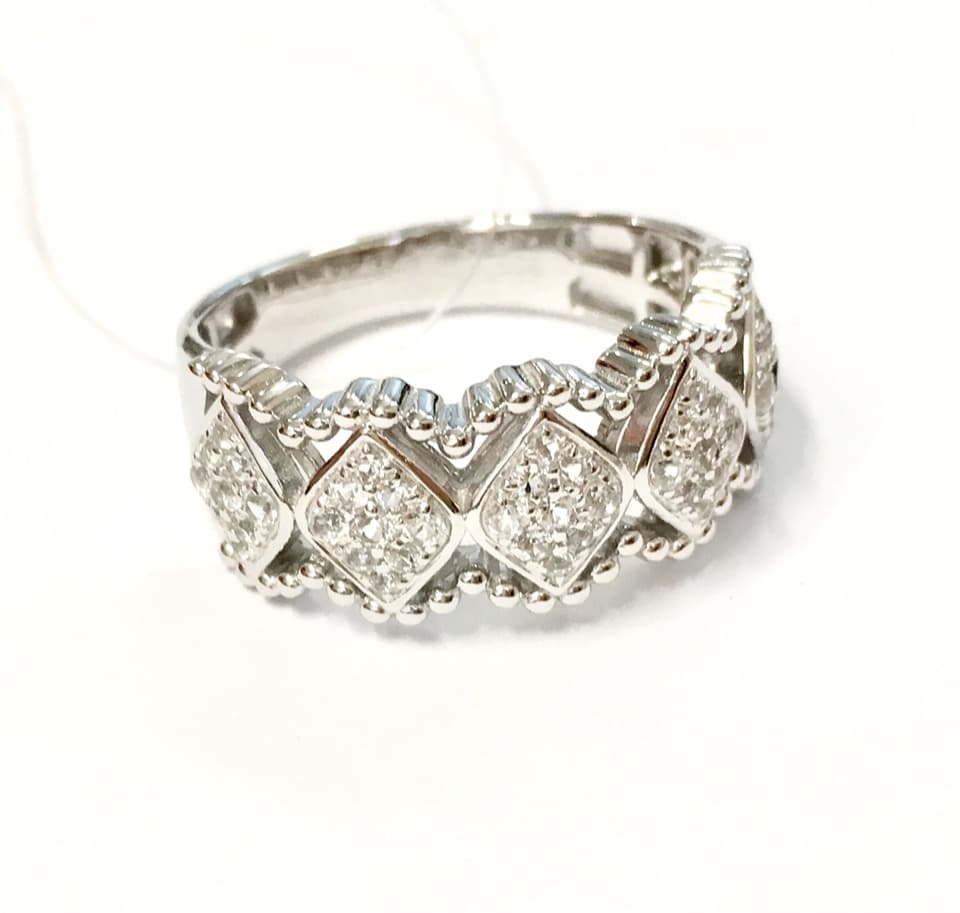 Кольцо из серебра 925 с топазами