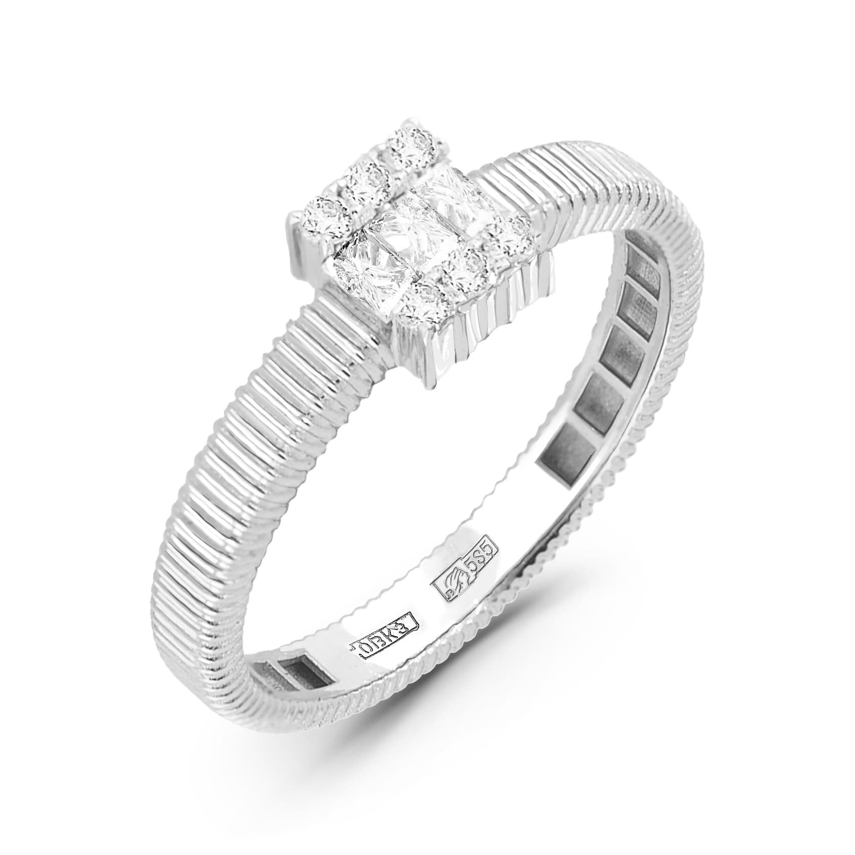 Кольцо из золота 585 с  бриллиантом