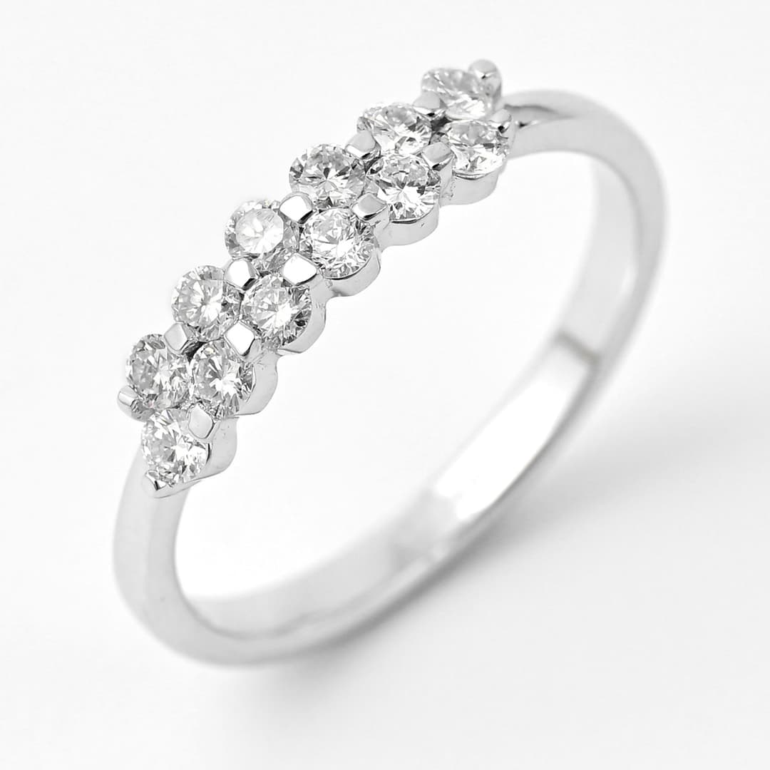 Кольцо из серебра 925 с выращенными бриллиантами