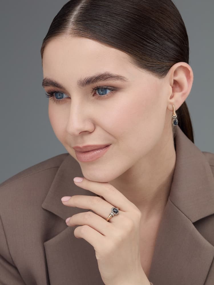 Кольцо из золота 585 с сапфирами