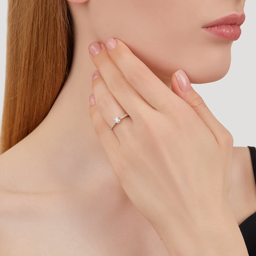 Кольцо из золота 585 с бриллиантом