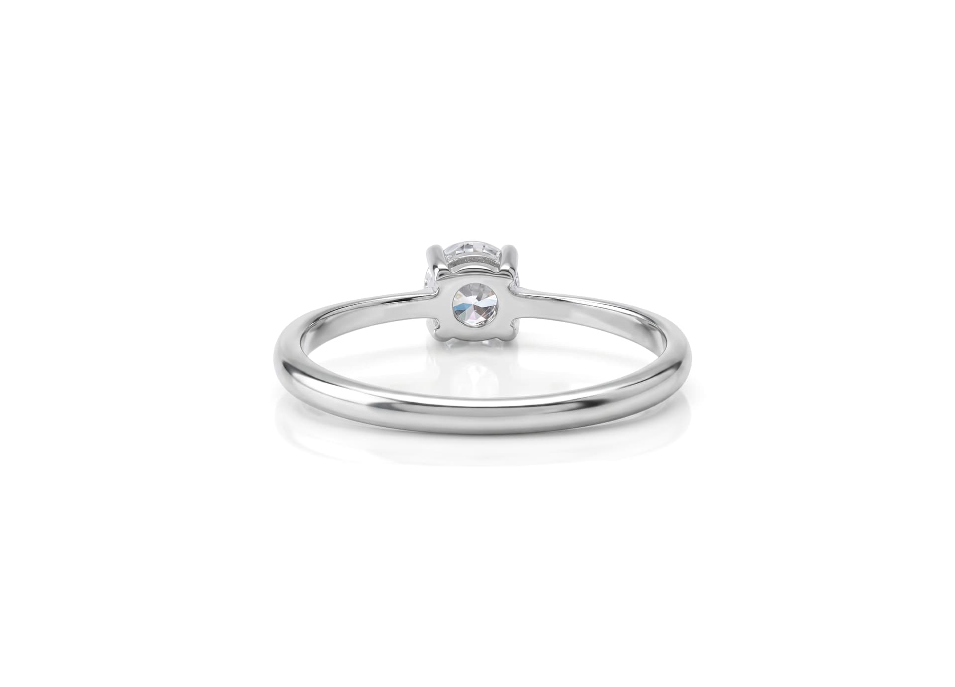 Кольцо из серебра 925 с  кубическим цирконием