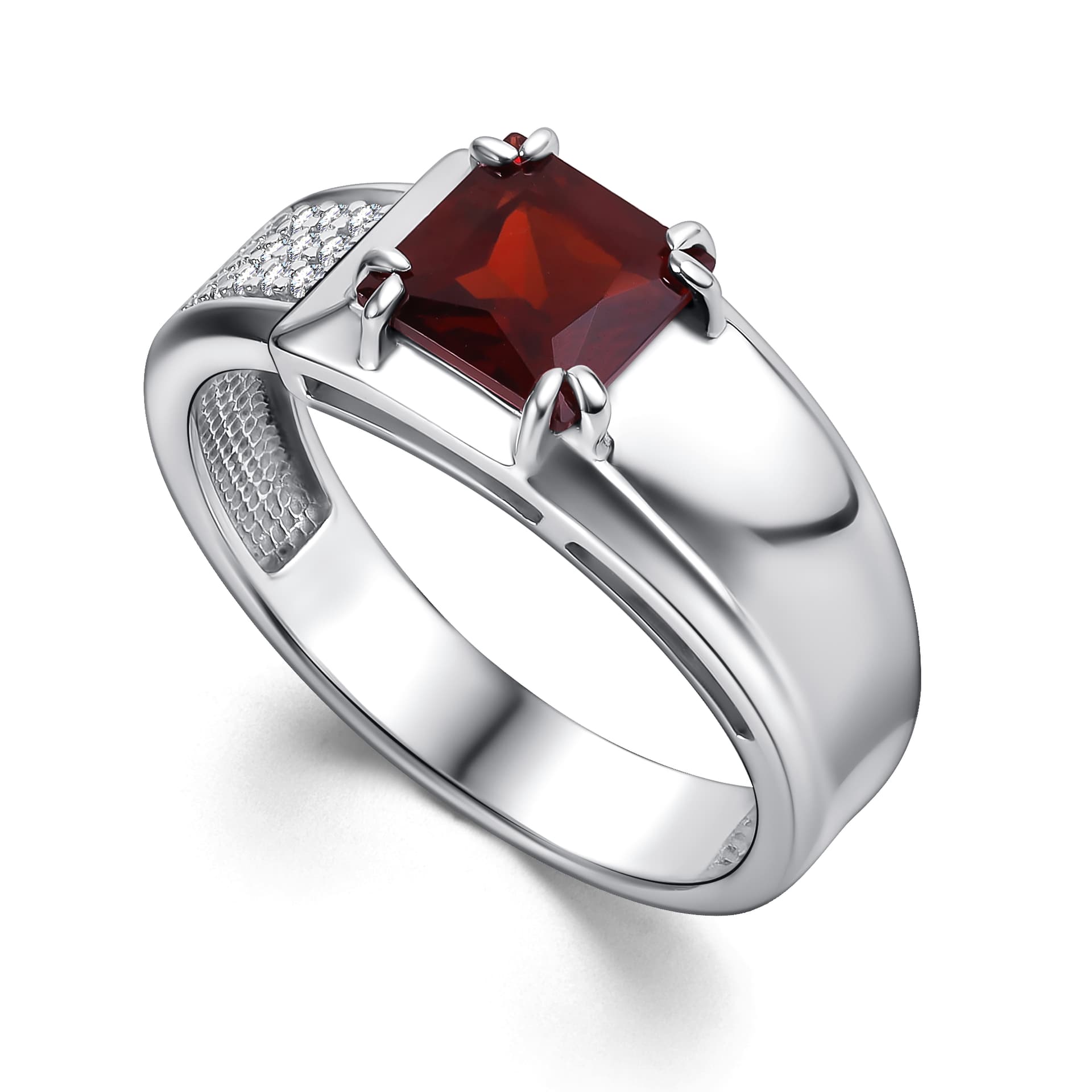 Кольцо из серебра 925 с гранатами