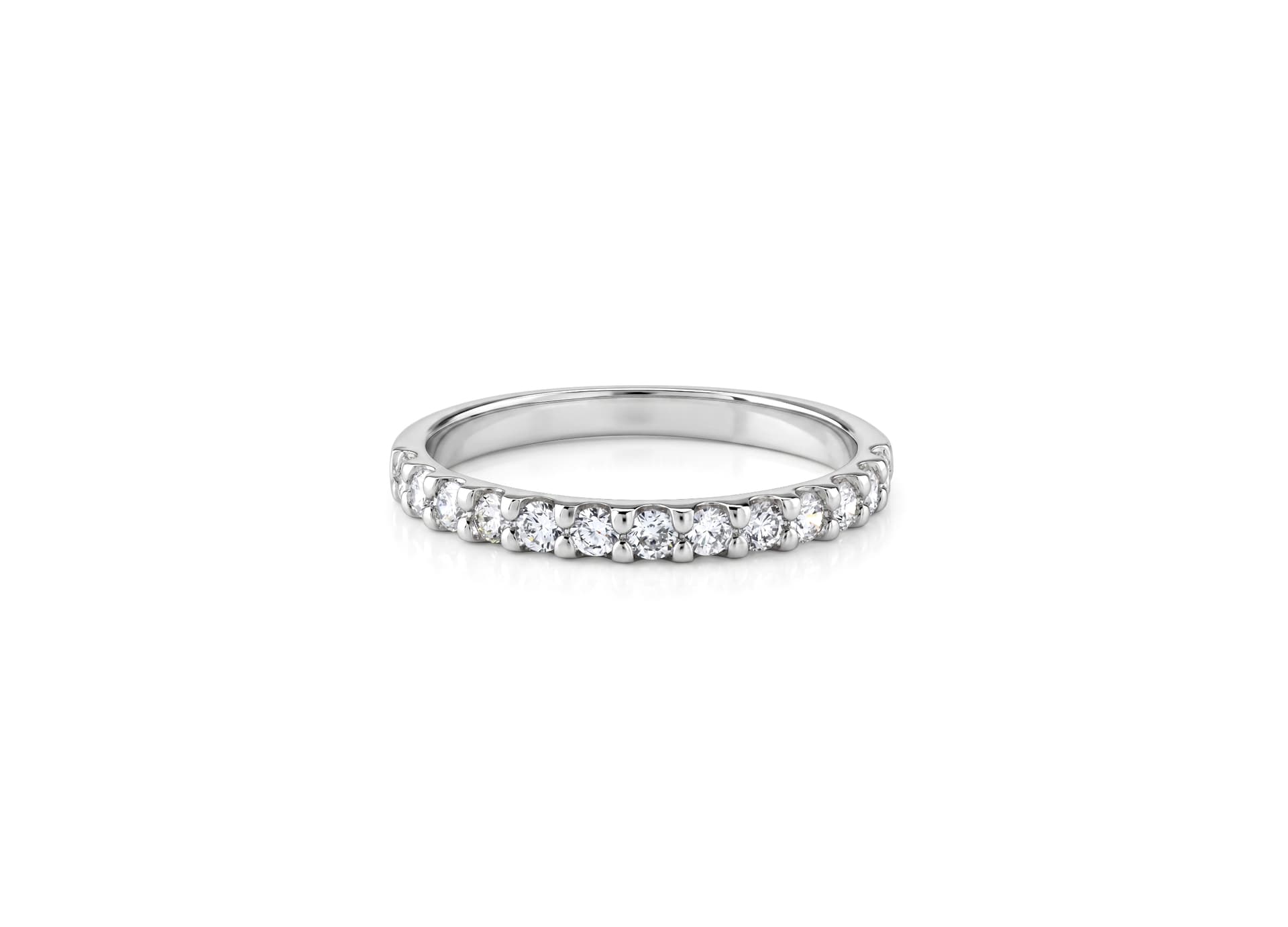 Кольцо из серебра 925 с выращенными бриллиантами