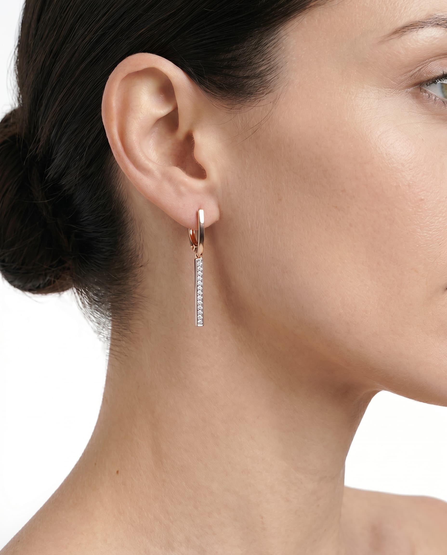 Серьги из золота 585 с бриллиантами