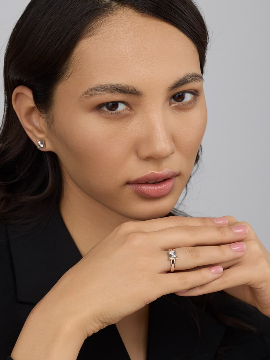 Серьги из золота 585 с бриллиантами