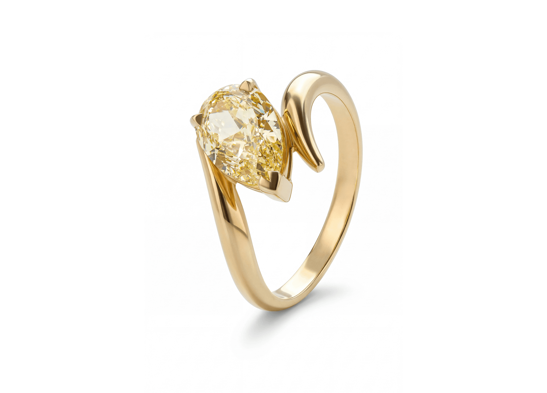 Кольцо из золота 585 с выращенными бриллиантами