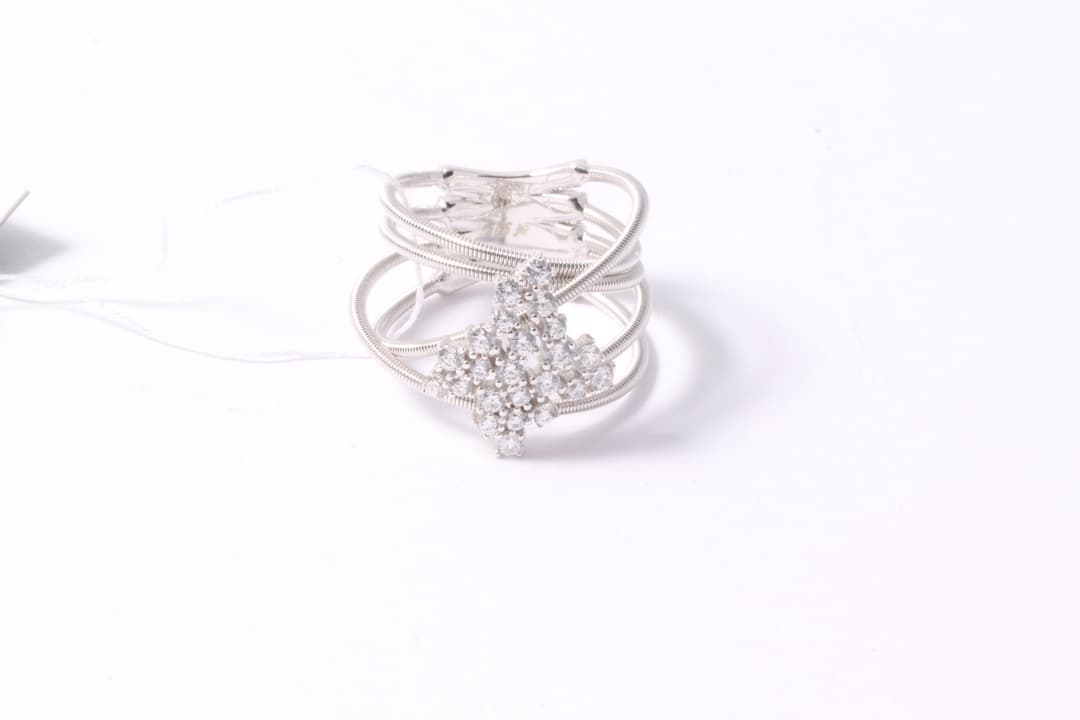 Кольцо из серебра 925 с фианитами