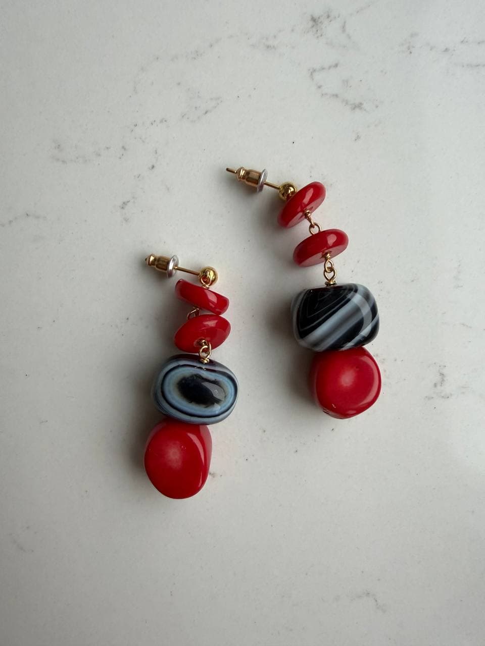 Серьги из стали с кораллами